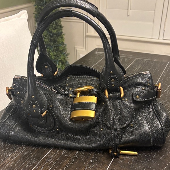 Chloe Black Leather Shoulder Bag with Gold Lock - Picture 3 of 15